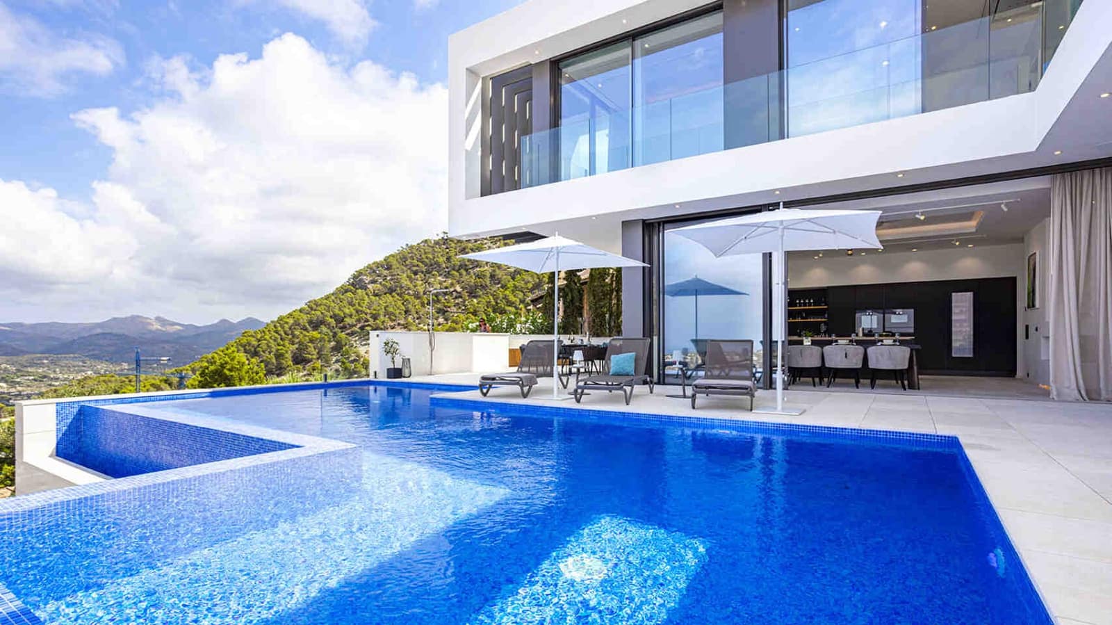 6 slaapkamer Villa te koop in Puerto de Andratx met zwembad - € 12.800.000 (Ref: 5112364)