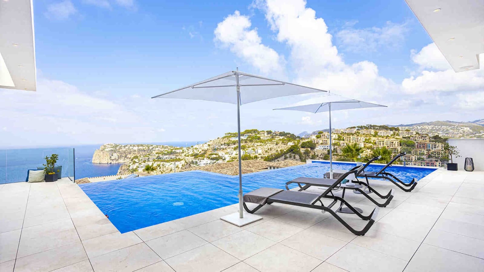 6 slaapkamer Villa te koop in Puerto de Andratx met zwembad - € 12.800.000 (Ref: 5112364)