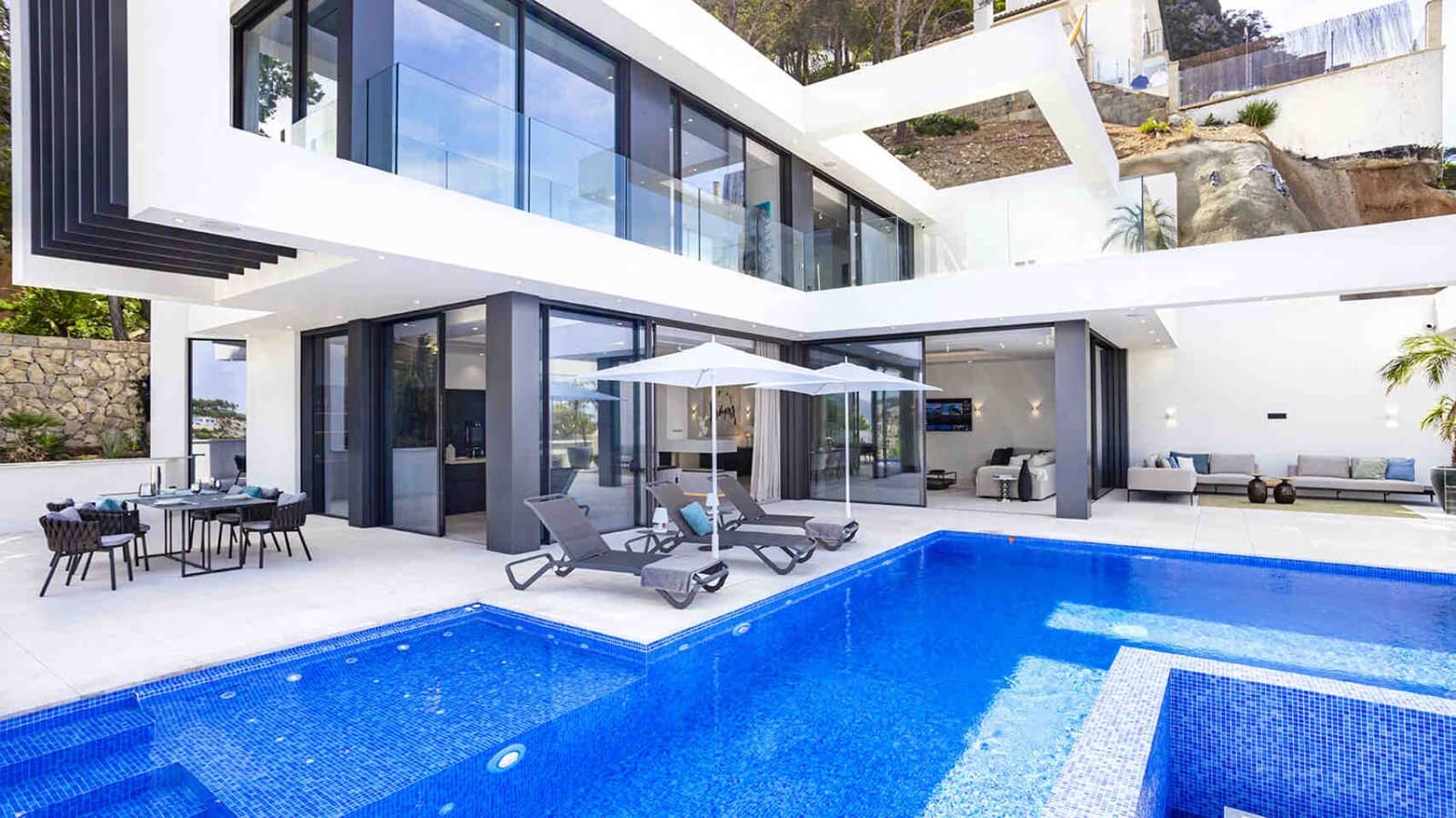 6 slaapkamer Villa te koop in Puerto de Andratx met zwembad - € 12.800.000 (Ref: 5112364)