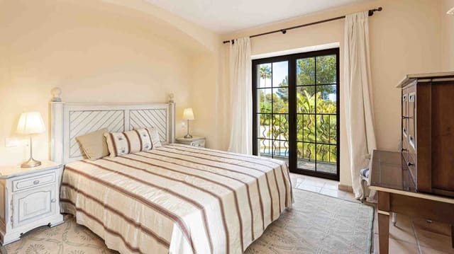 3 bedroom Villa for sale in Santa Ponsa, Calvià with pool - € 1,250,000 (Ref: 5169501)