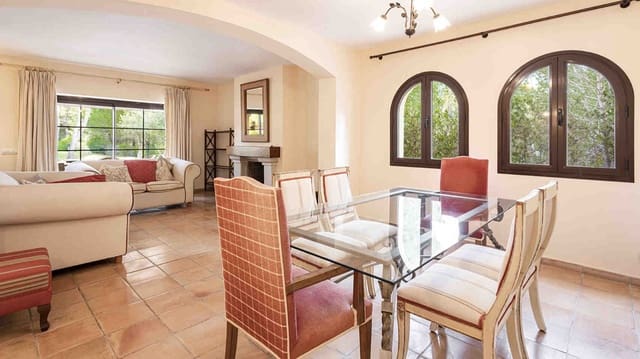 3 bedroom Villa for sale in Santa Ponsa, Calvià with pool - € 1,250,000 (Ref: 5169501)