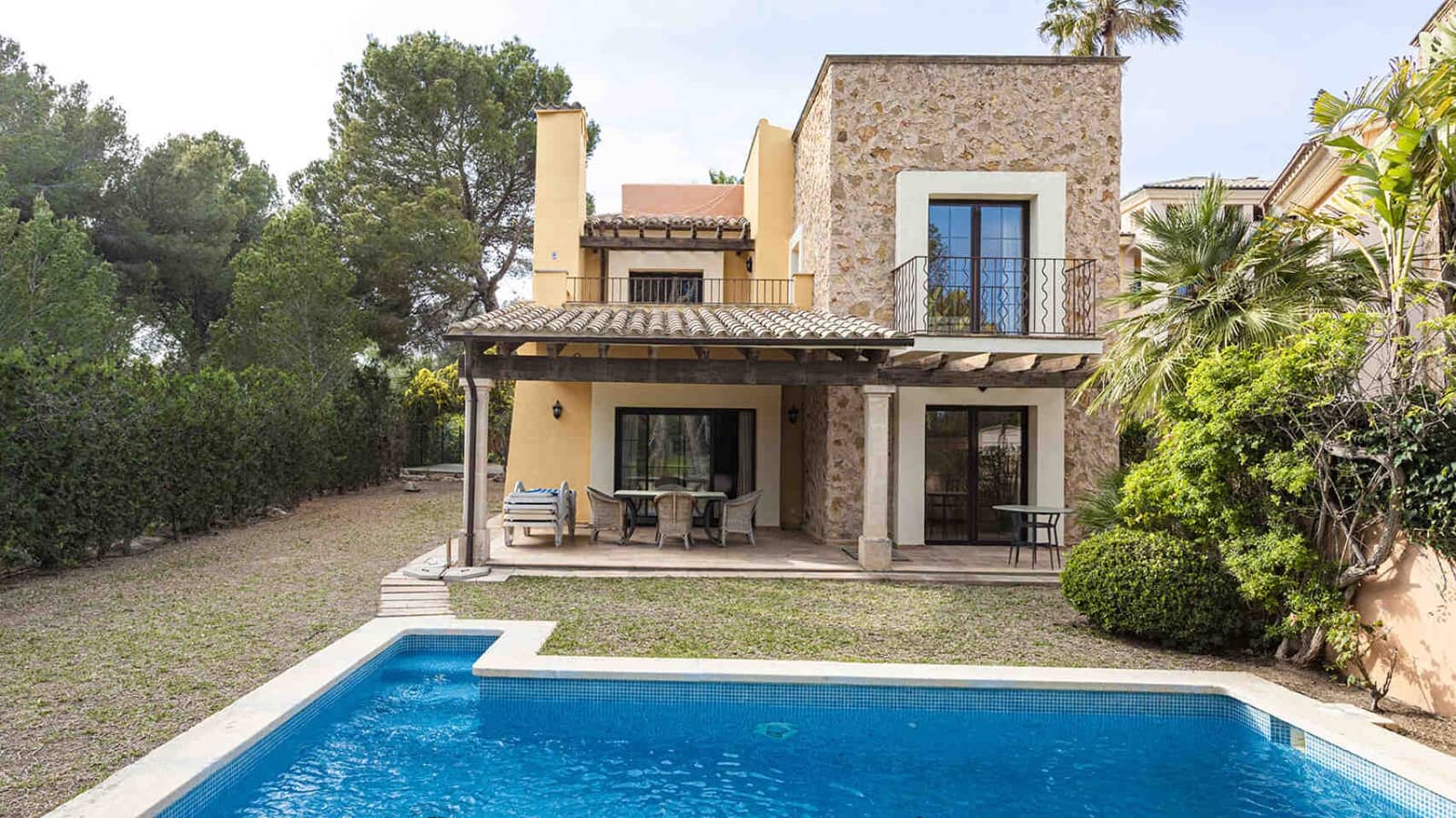 3 bedroom Villa for sale in Santa Ponsa with pool - € 1,250,000 (Ref: 5169501)