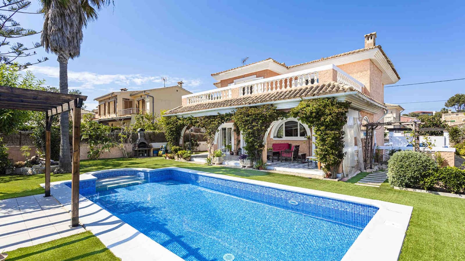 4 soveværelse Villa til salg i El Toro / Port Adriano med swimmingpool - € 1.650.000 (Ref: 5216657)