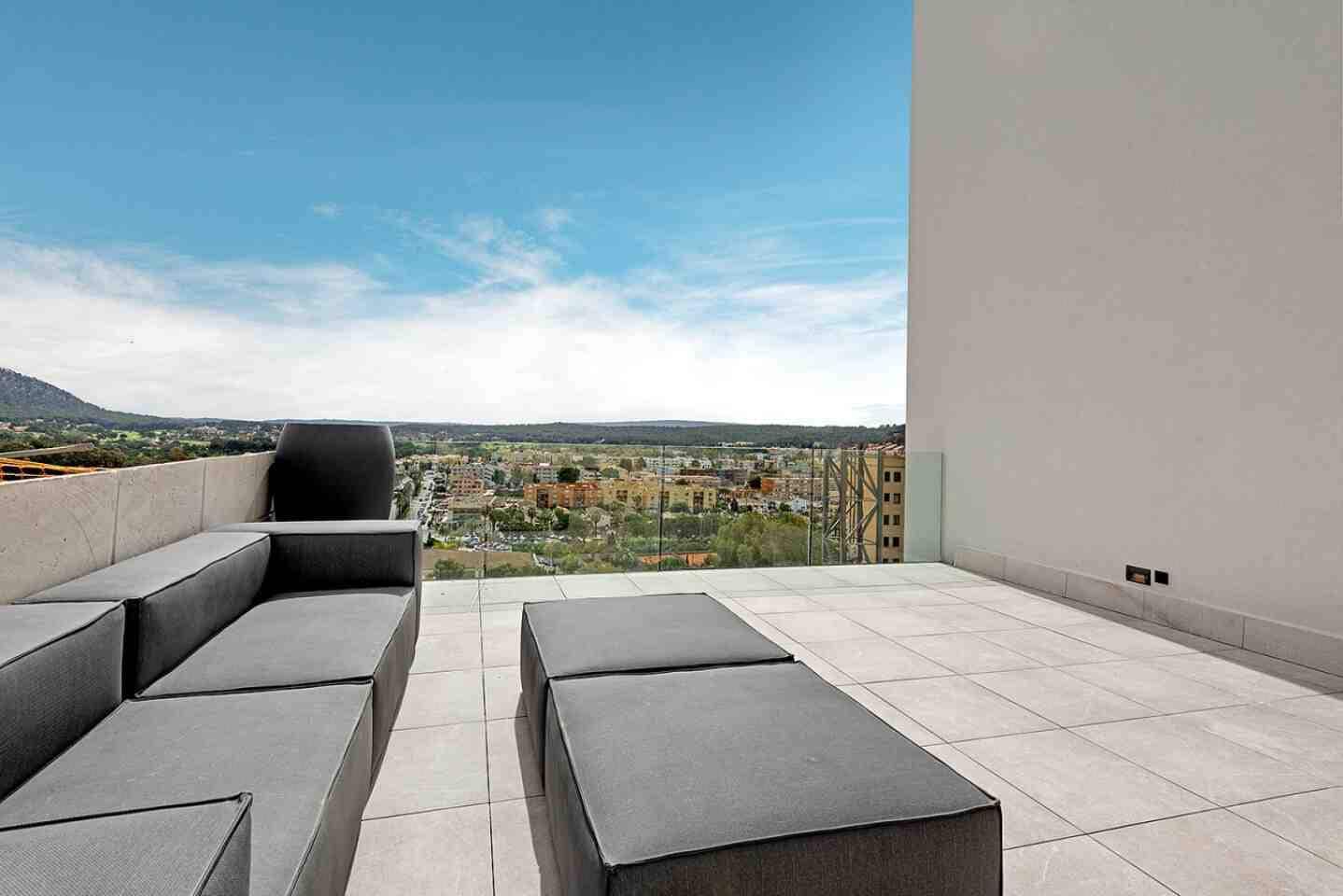 4 bedroom Apartment for sale in Santa Ponsa with pool - € 1,765,800 (Ref: 5514063)