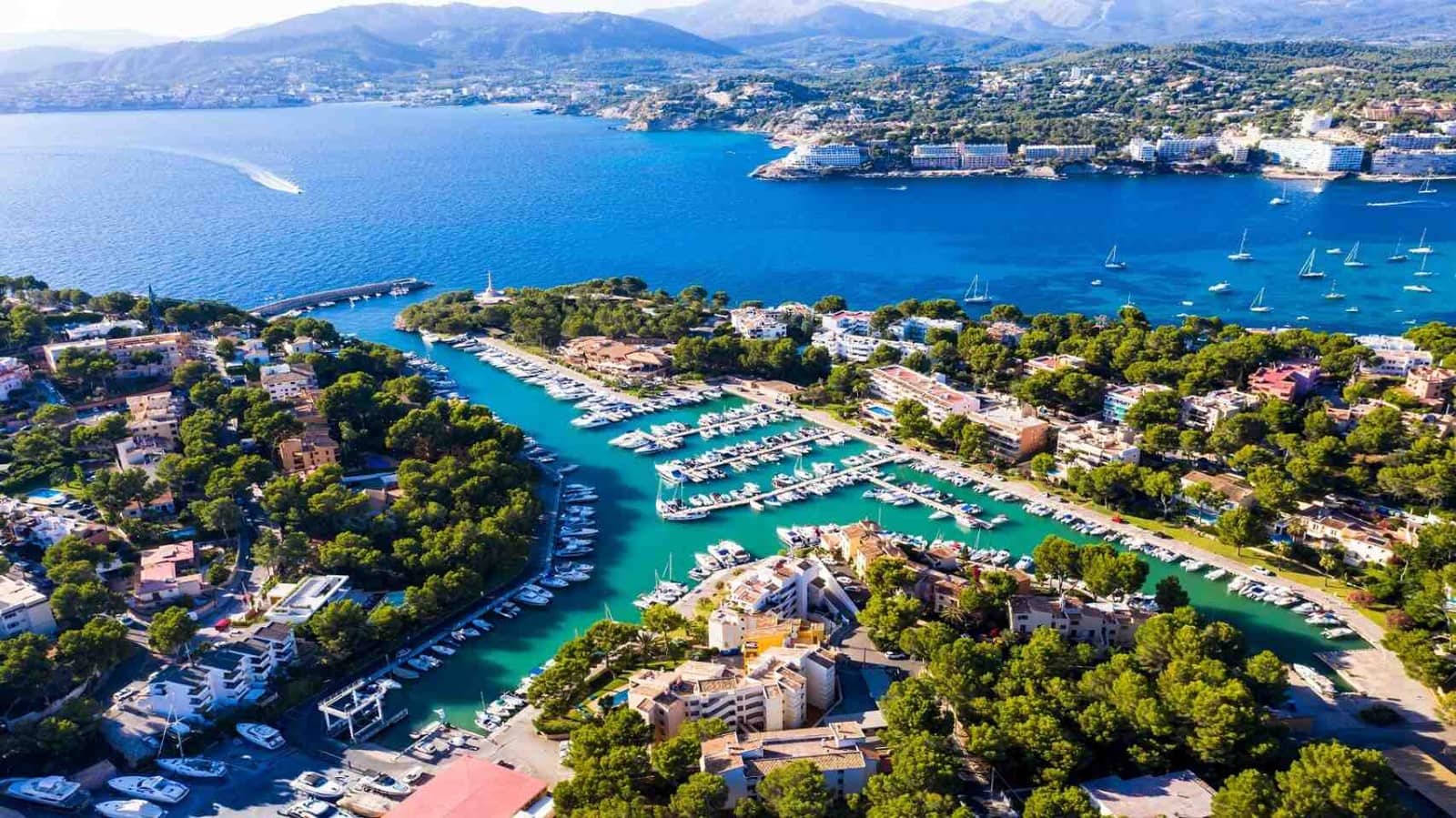 4 soveværelse Lejlighed til salg i Santa Ponsa med swimmingpool - € 2.820.000 (Ref: 5514065)