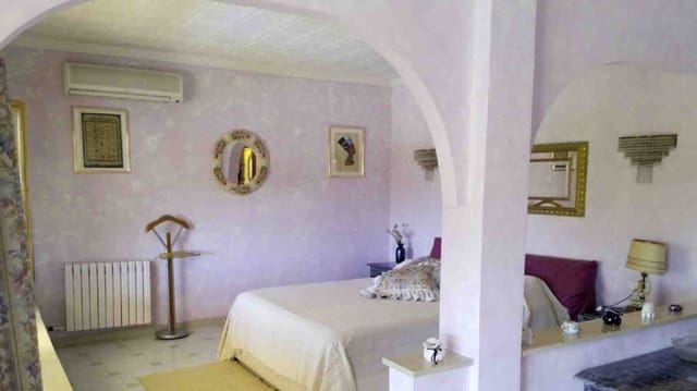 5 soverom Villa til salgs i Santa Ponsa, Calvià med svømmebasseng garasje - € 2 150 000 (Ref: 5630030)