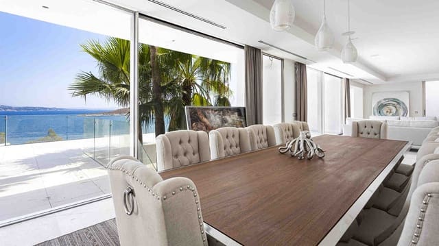 5 soveværelse Villa til salg i Cala Vinyes / Cala Vinyas / Cala Viñas, Calvià med swimmingpool - € 12.600.000 (Ref: 5910768)