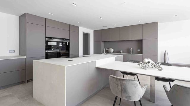 5 soveværelse Villa til salg i Cala Vinyes / Cala Vinyas / Cala Viñas, Calvià med swimmingpool - € 12.600.000 (Ref: 5910768)