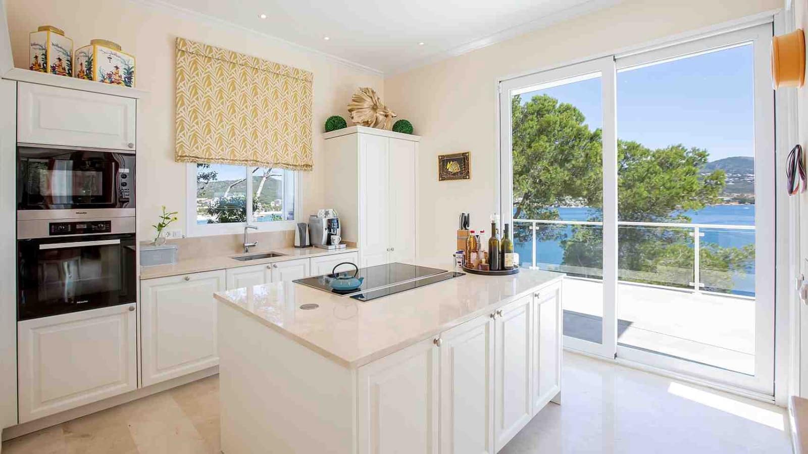 5 soveværelse Villa til salg i Torrenova - € 8.200.000 (Ref: 6213060)