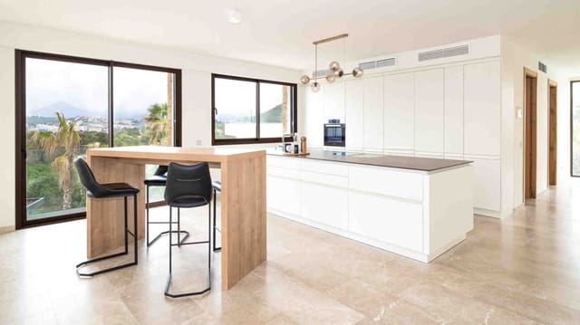 Chalet de 6 habitaciones en Santa Ponsa, Calvià en venta con piscina - 4.500.000 € (Ref: 6754825)