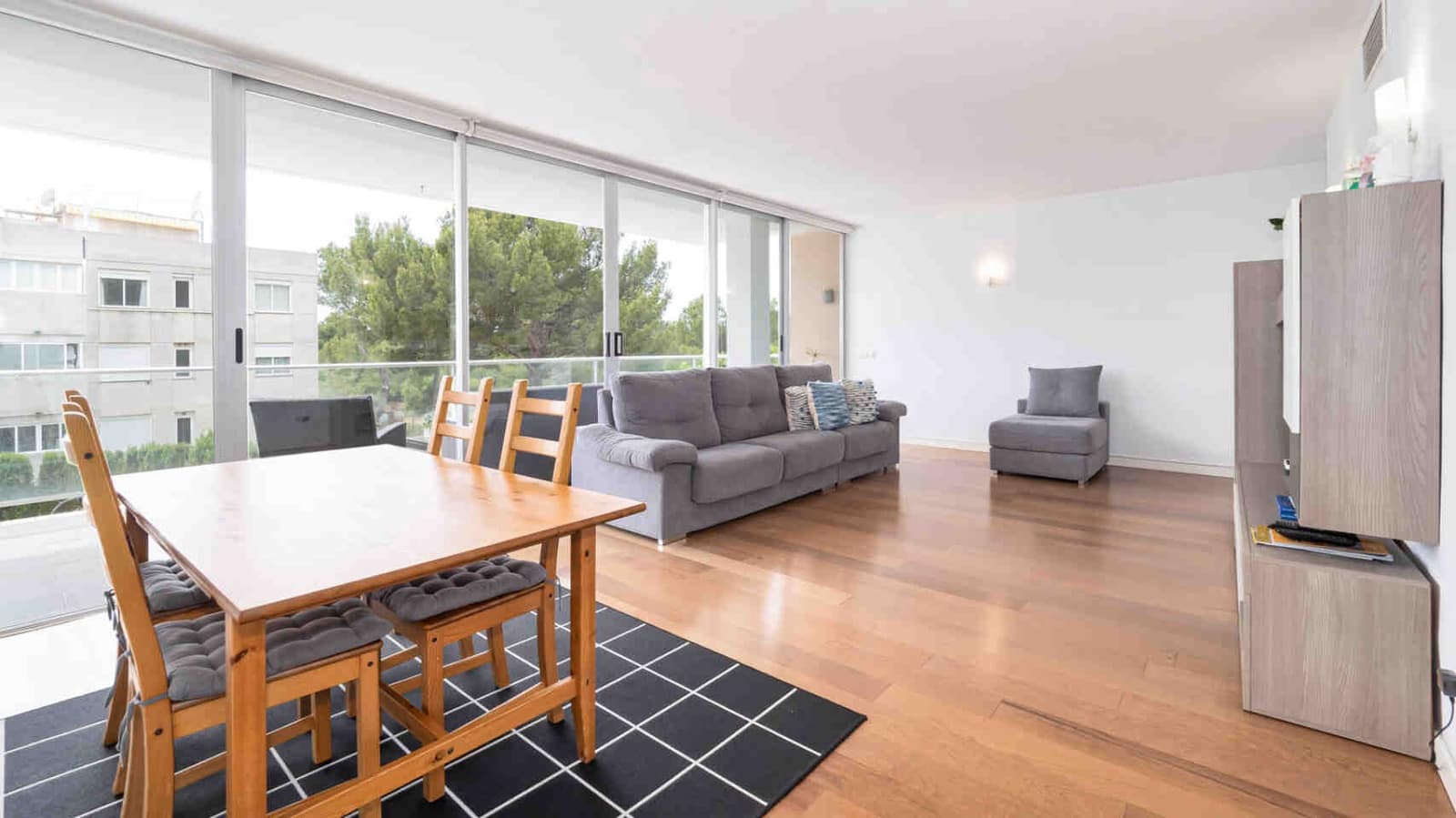 4 sypialnia Apartament na sprzedaż w Portals Nous z basenem - 1 200 000 € (Ref: 6802896)