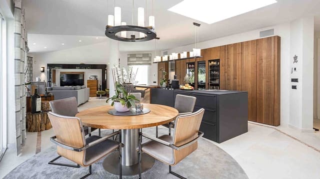 4 soveværelse Villa til salg i Santa Ponsa, Calvià med swimmingpool - € 3.950.000 (Ref: 7102771)