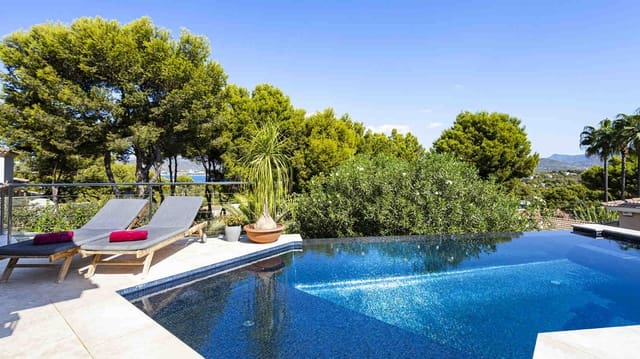 4 soveværelse Villa til salg i Santa Ponsa, Calvià med swimmingpool - € 3.950.000 (Ref: 7102771)