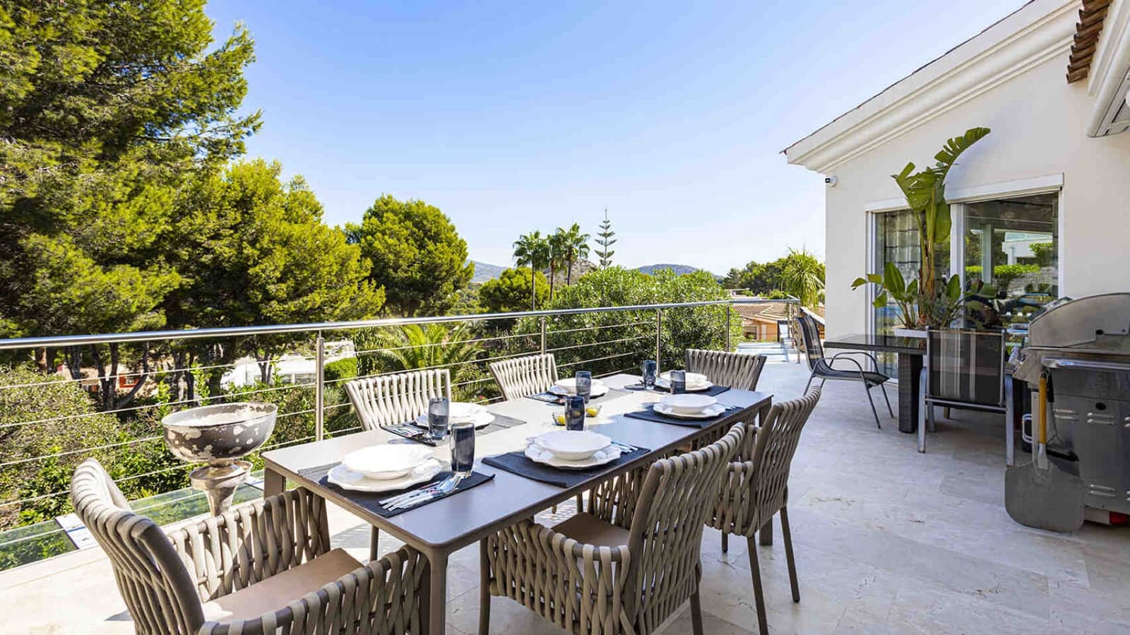 4 bedroom Villa for sale in Santa Ponsa with pool - € 3,950,000 (Ref: 7102771)
