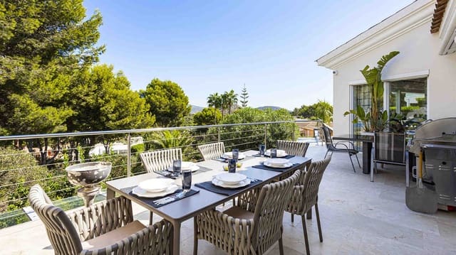 4 soveværelse Villa til salg i Santa Ponsa, Calvià med swimmingpool - € 3.950.000 (Ref: 7102771)