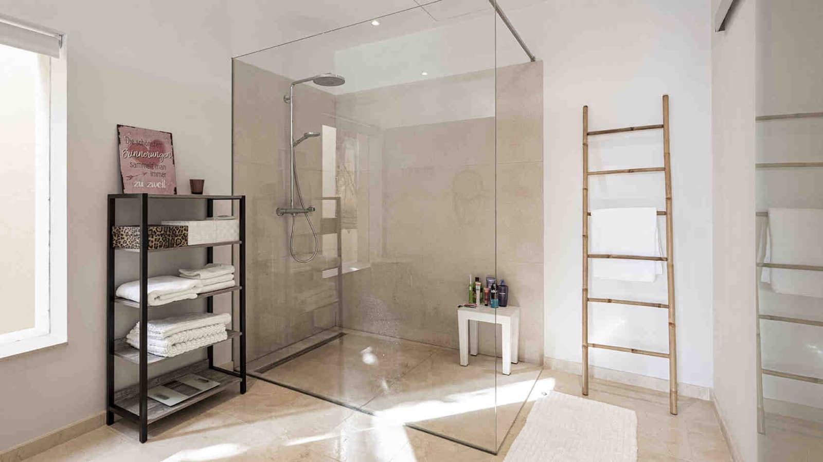 4 bedroom Villa for sale in Santa Ponsa with pool - € 3,700,000 (Ref: 7205250)