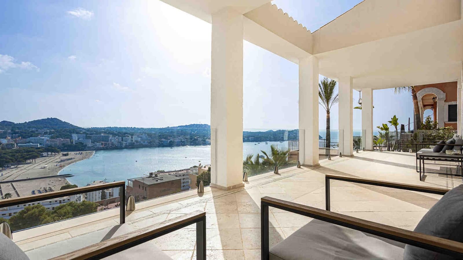 4 bedroom Villa for sale in Santa Ponsa with pool - € 3,700,000 (Ref: 7205250)