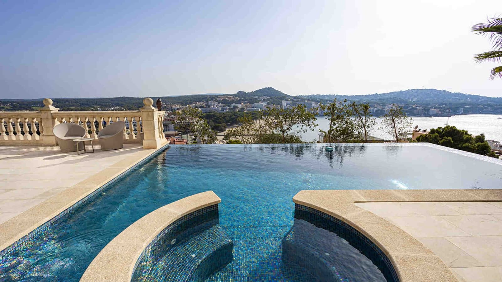 4 bedroom Villa for sale in Santa Ponsa with pool - € 3,700,000 (Ref: 7205250)