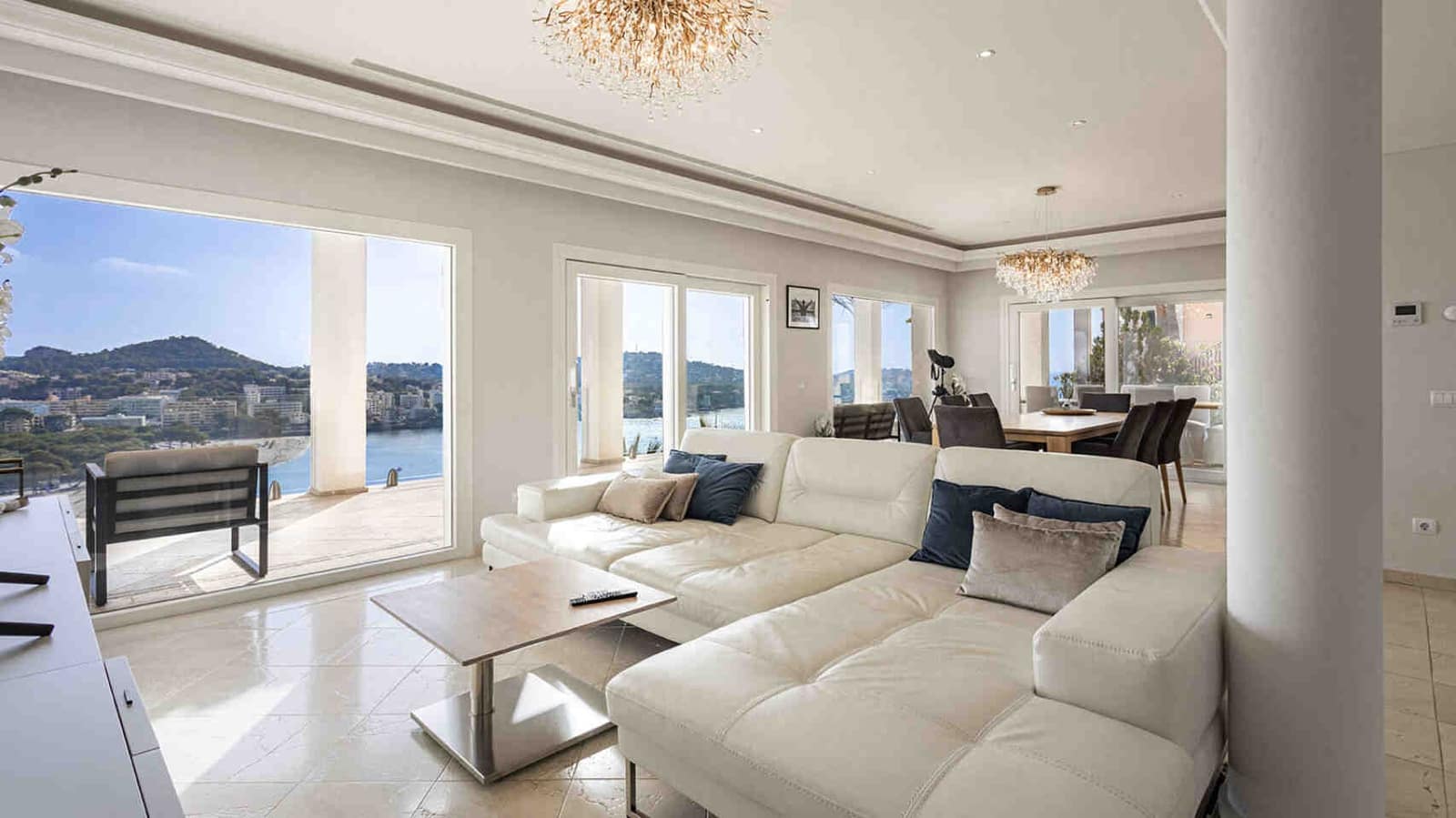 4 bedroom Villa for sale in Santa Ponsa with pool - € 3,700,000 (Ref: 7205250)