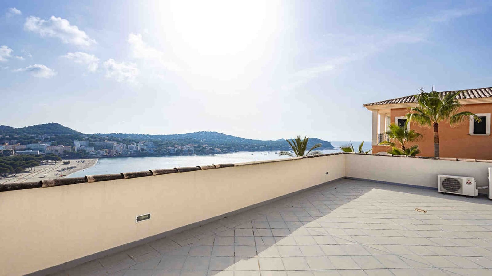 4 bedroom Villa for sale in Santa Ponsa with pool - € 3,700,000 (Ref: 7205250)