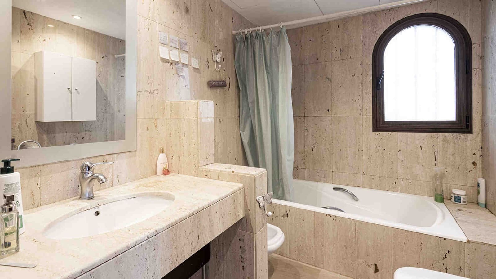 4 soveværelse Villa til salg i Genova med swimmingpool - € 1.100.000 (Ref: 7220672)