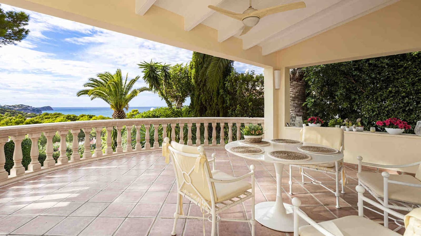 4 bedroom Villa for sale in Costa de la Calma with pool - € 1,980,000 (Ref: 7251953)