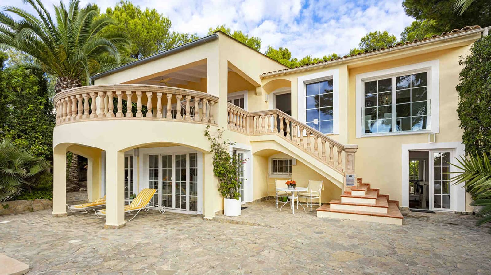 4 bedroom Villa for sale in Costa de la Calma with pool - € 1,980,000 (Ref: 7251953)