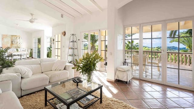 4 soveværelse Villa til salg i Costa de la Calma, Calvià med swimmingpool - € 1.980.000 (Ref: 7251953)