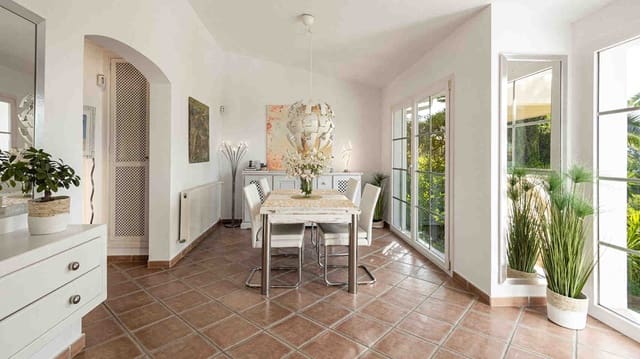 4 soveværelse Villa til salg i Costa de la Calma, Calvià med swimmingpool - € 1.980.000 (Ref: 7251953)