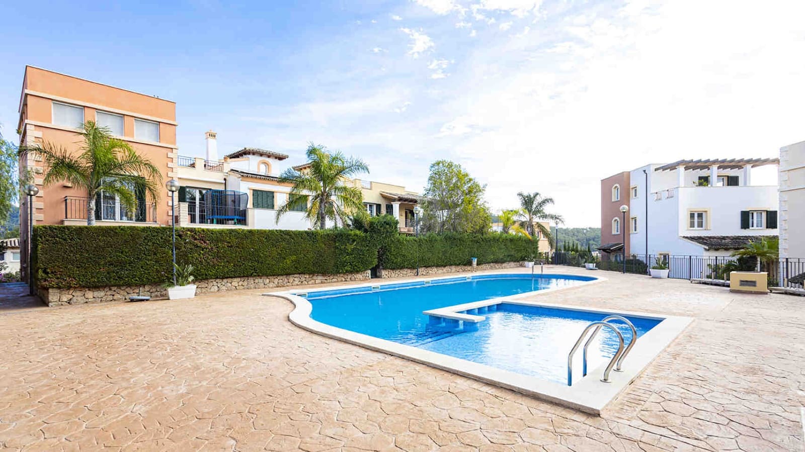 3 soverom Villa til salgs i Es Camp De Mar / El Camp De Mar med svømmebasseng - € 1 050 000 (Ref: 7299388)