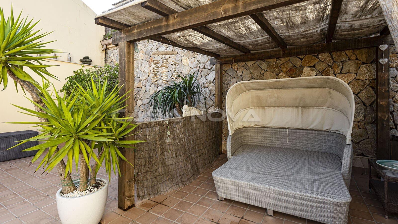 3 bedroom Villa for sale in Es Camp De Mar / El Camp De Mar with pool - € 1,050,000 (Ref: 7299388)