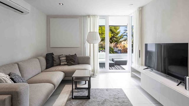 3 sypialnia Apartament na sprzedaż w Puerto Portals, Calvià z basenem - 749 000 € (Ref: 7302986)