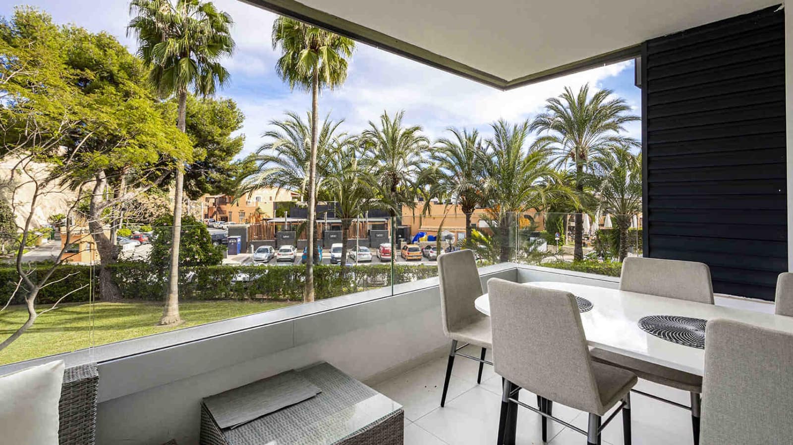 3 soverom Leilighet til salgs i Puerto Portals med svømmebasseng - € 749 000 (Ref: 7302986)