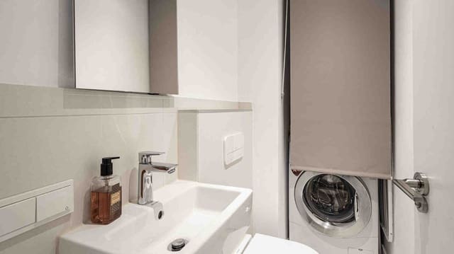 3 sypialnia Apartament na sprzedaż w Puerto Portals, Calvià z basenem - 749 000 € (Ref: 7302986)