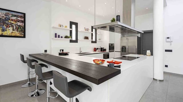 4 sypialnia Willa na sprzedaż w Costa de la Calma, Calvià z basenem - 2 230 000 € (Ref: 7413323)