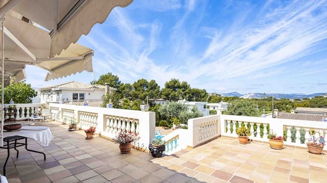 4 soverom Villa til salgs i Santa Ponsa, Calvià med svømmebasseng garasje - € 3 195 000 (Ref: 7524506)