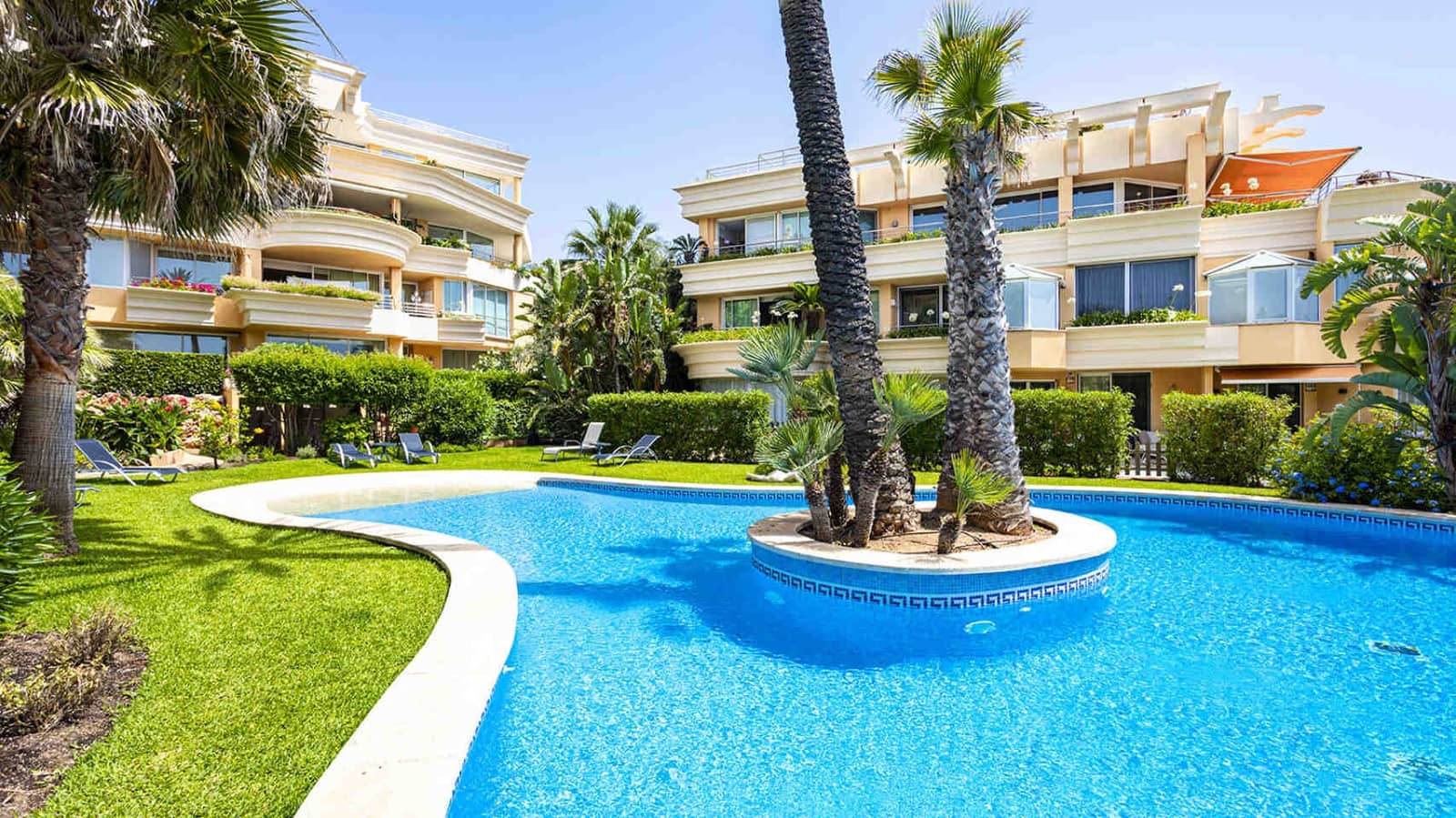 3 slaapkamer Appartement te koop in Santa Ponsa met zwembad - € 3.300.000 (Ref: 7525894)