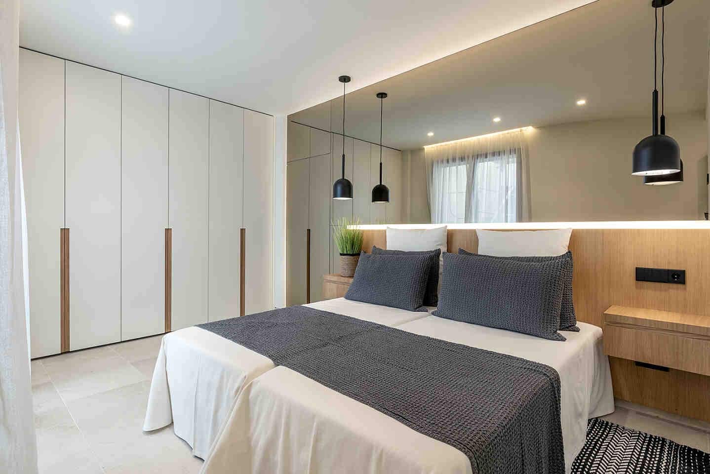 4 sypialnia Apartament na sprzedaż w Santa Ponsa z basenem - 1 678 550 € (Ref: 7565873)