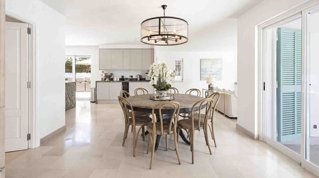 5 soverom Villa til salgs i Santa Ponsa, Calvià med svømmebasseng garasje - € 3 450 000 (Ref: 7684153)