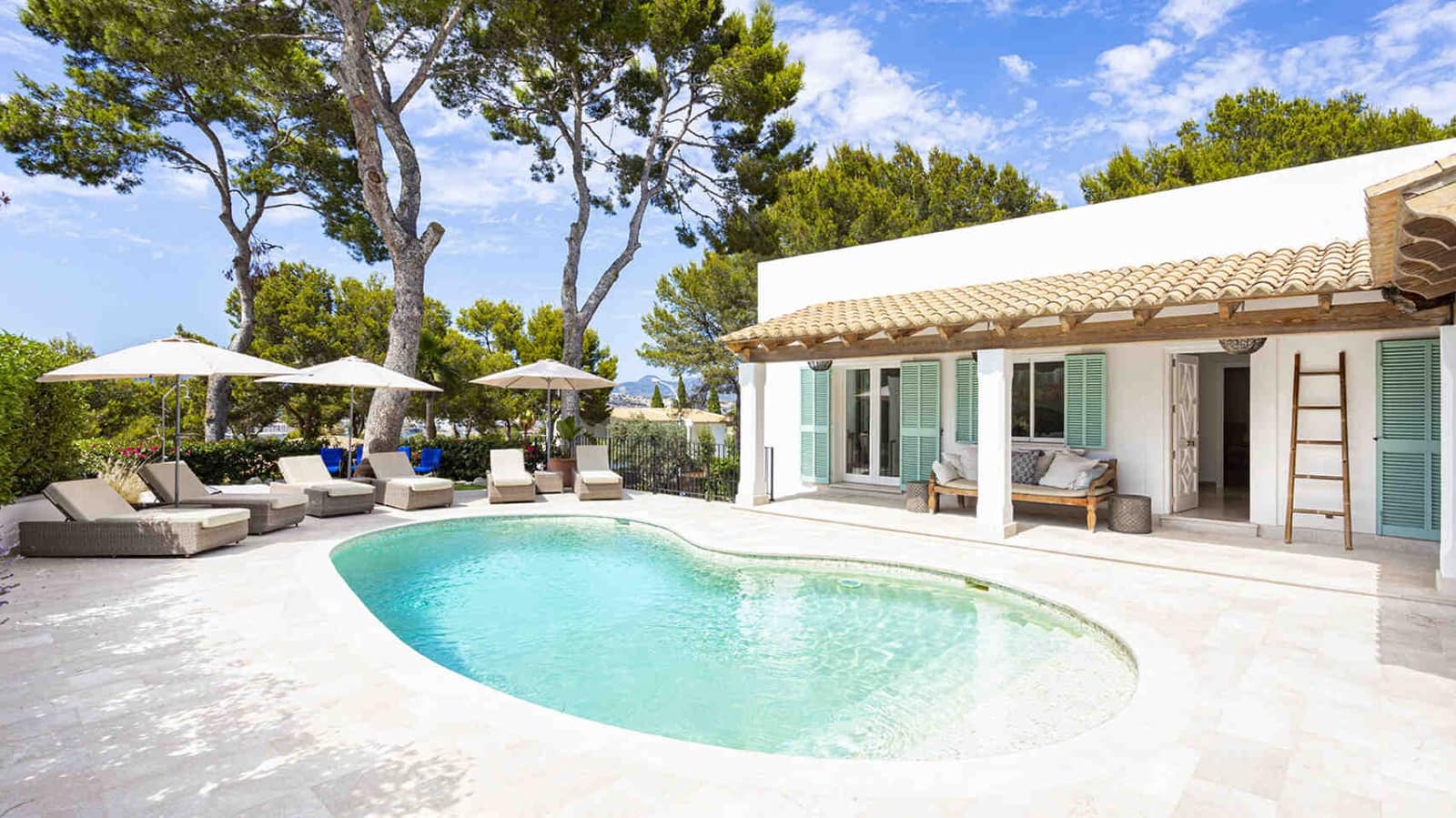 5 bedroom Villa for sale in Santa Ponsa with pool garage - € 3,450,000 (Ref: 7684153)