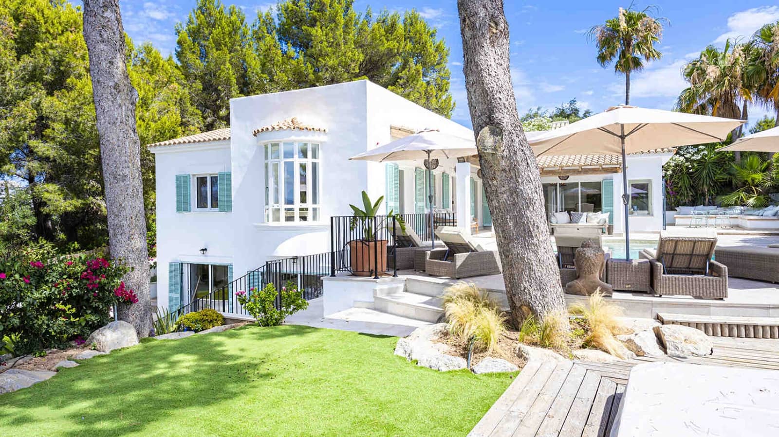 5 bedroom Villa for sale in Santa Ponsa with pool garage - € 3,450,000 (Ref: 7684153)