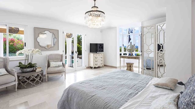 5 soverom Villa til salgs i Santa Ponsa, Calvià med svømmebasseng garasje - € 3 450 000 (Ref: 7684153)