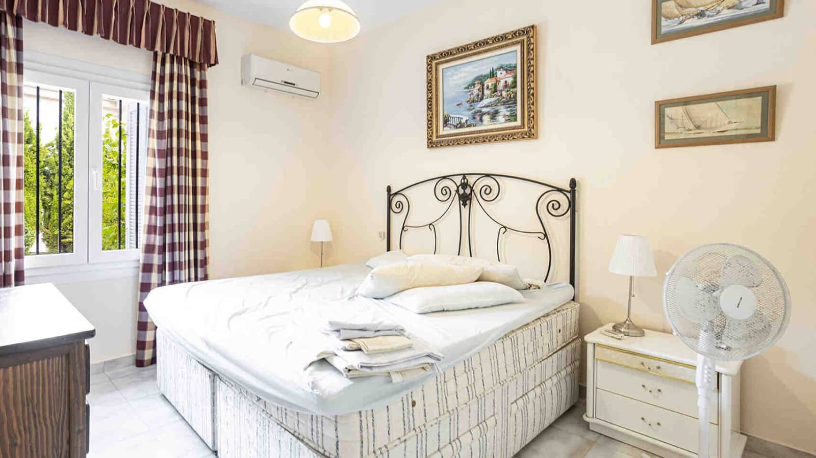 5 bedroom Villa for sale in Santa Ponsa with pool - € 1,950,000 (Ref: 7734456)