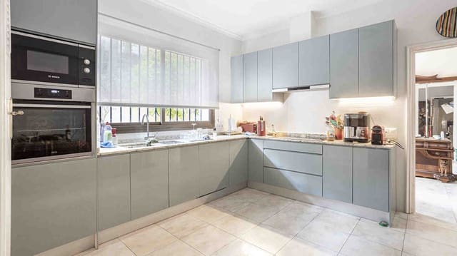 Chalet de 5 habitaciones en Santa Ponsa, Calvià en venta con piscina - 1.950.000 € (Ref: 7734456)