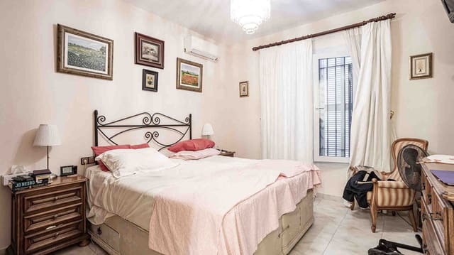 Chalet de 5 habitaciones en Santa Ponsa, Calvià en venta con piscina - 1.950.000 € (Ref: 7734456)