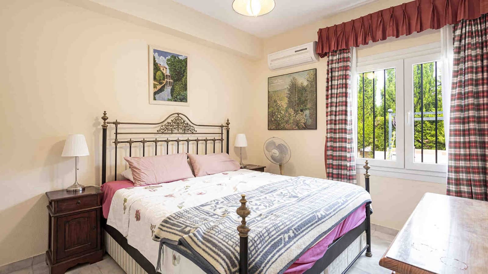 5 bedroom Villa for sale in Santa Ponsa with pool - € 1,950,000 (Ref: 7734456)