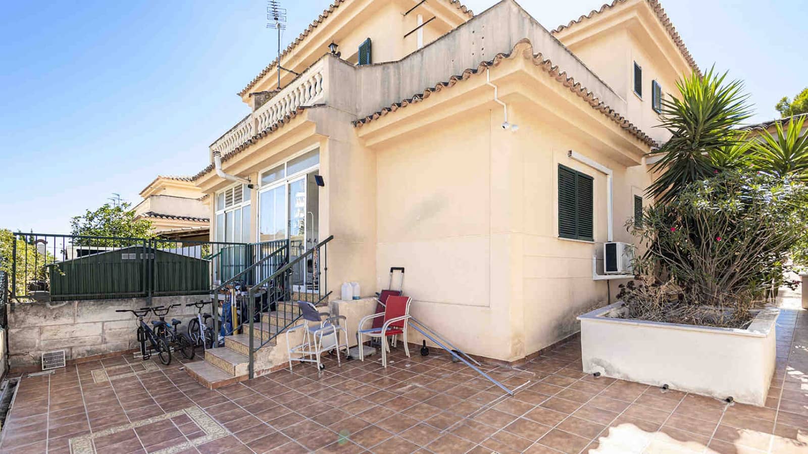 4 makuuhuone Huvila myytävänä paikassa Palmanova mukana uima-altaan 
autotalli - 850 000 € (Ref: 7771582)