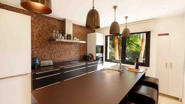 3 slaapkamer Villa te koop in Puerto de Andratx, Andratx met zwembad - € 3.550.000 (Ref: 7826728)