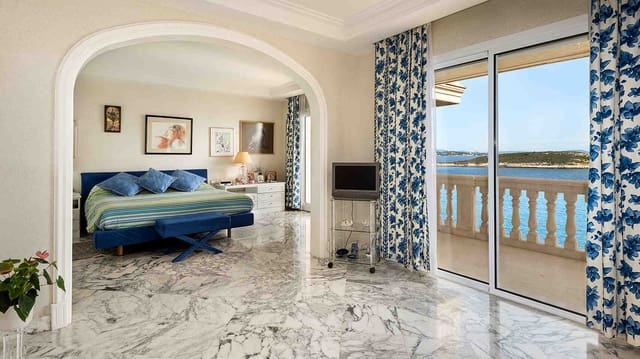 9 soveværelse Villa til salg i Cala Vinyes / Cala Vinyas / Cala Viñas, Calvià med swimmingpool - € 9.900.000 (Ref: 8114373)