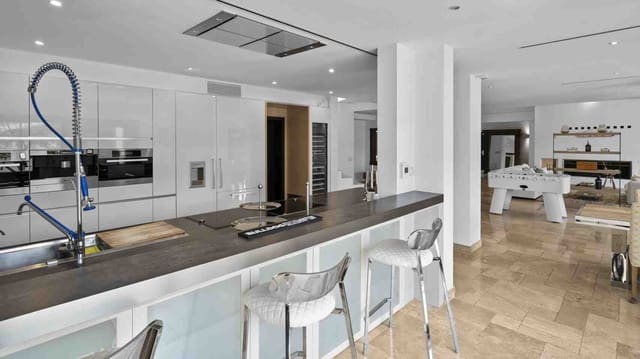 5 quarto Moradia para venda em Santa Ponsa, Calvià com piscina - 7 950 000 € (Ref: 8213324)